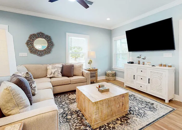 Holiday home Brand-new With Covered Patio Ac W&d & Pool Access - Near Gulf Shores