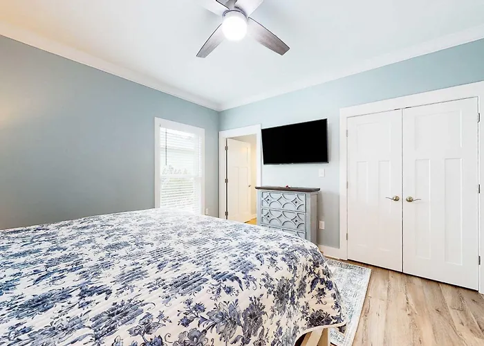 Brand-new With Covered Patio Ac W&d & Pool Access - Near Gulf Shores